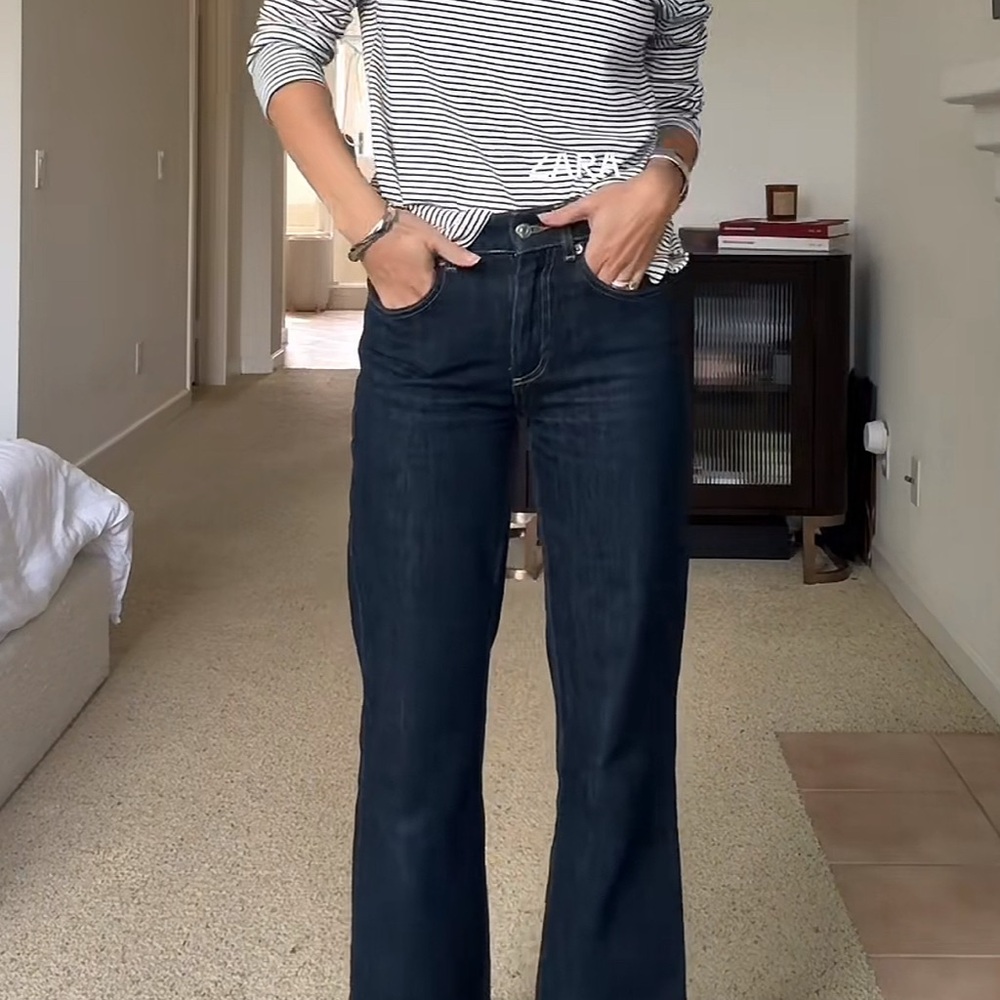 Mid Rise Wide Leg Jeans